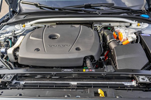 36YMoLdB-B_Rc-BBugF 2023 Volvo V60 Recharge T8 Polestar Engineered