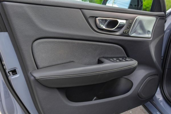 36YMoLdB-Y4cm8_DQEW 2023 Volvo V60 Recharge T8 Polestar Engineered