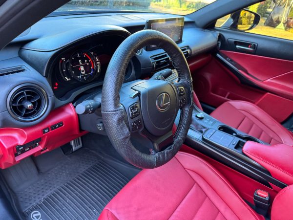 374BbYBp-0bbDMLWhV 2023 Lexus IS 500 Premium