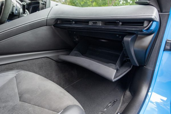 3LOnWzZ9-6B9JwRk 2023 Chevrolet Corvette Stingray Coupe Blue