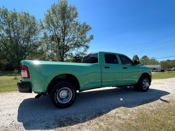 4 2022 Ram 3500 Tradesman Crew Cab 4×4