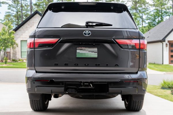 4 2023 Toyota Sequoia Platinum 4×4