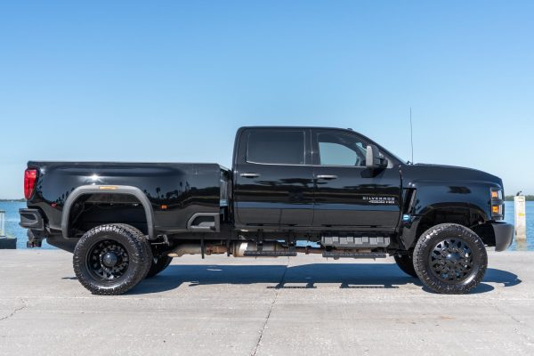 4 2022 Chevrolet Silverado 4500HD Medium Duty 4×4