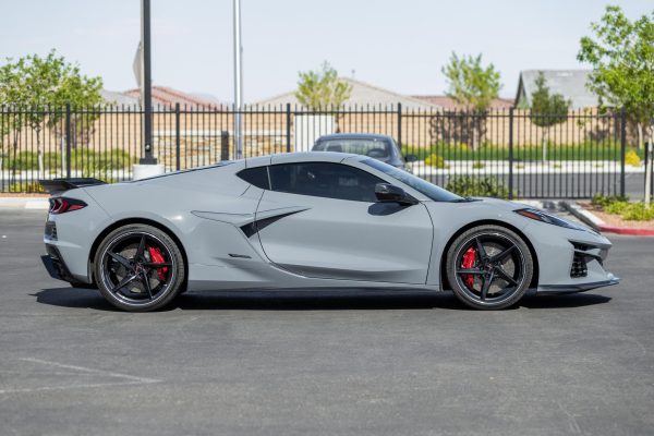 4 2024 Chevrolet Corvette E-Ray Coupe