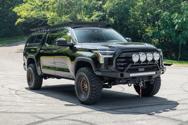 4 2022 Toyota Tundra SR5 CrewMax 4×4