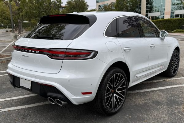 6 2024 Porsche Macan