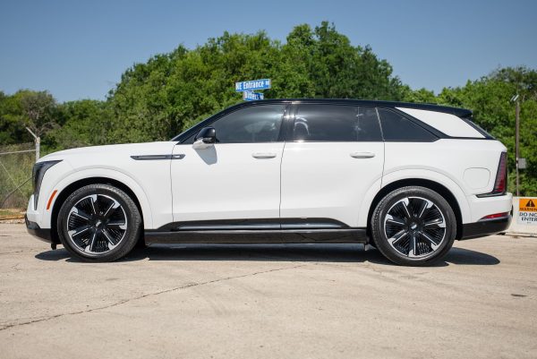 7 2025 Cadillac Escalade IQ Sport 2