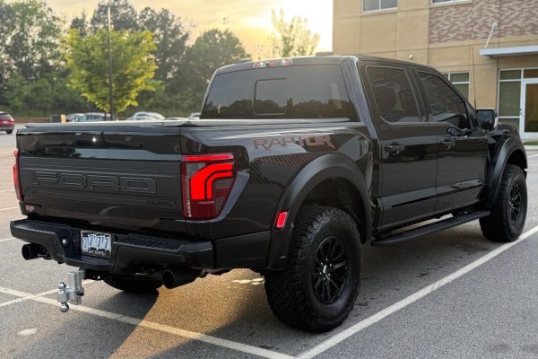 8 2024 Ford F-150 Raptor