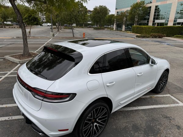 8 2024 Porsche Macan