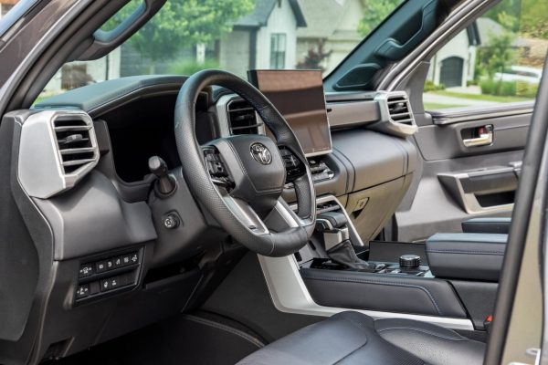 AkmYN 2023 Toyota Sequoia Platinum 4×4