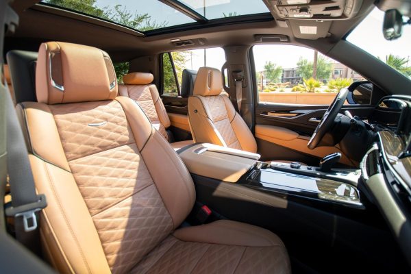 KDqBRDQE-0pFefP0saFr 2023 Cadillac Escalade 4WD Sport