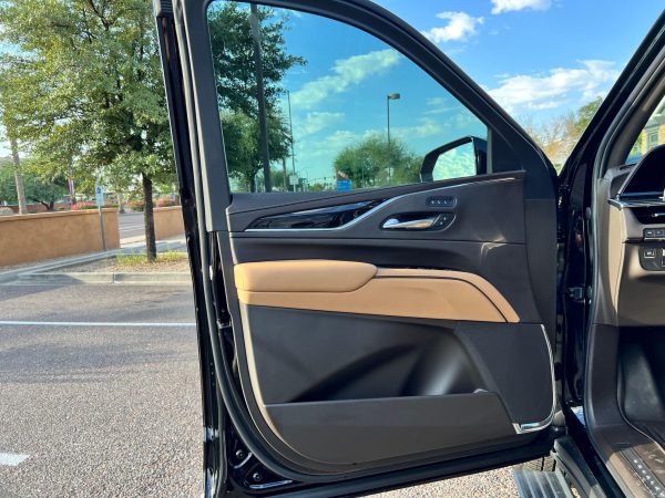 KDqBRDQE-B3LKOOVLrm 2023 Cadillac Escalade 4WD Sport