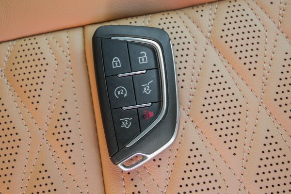 KDqBRDQE-dKUWwI4-_L 2023 Cadillac Escalade 4WD Sport