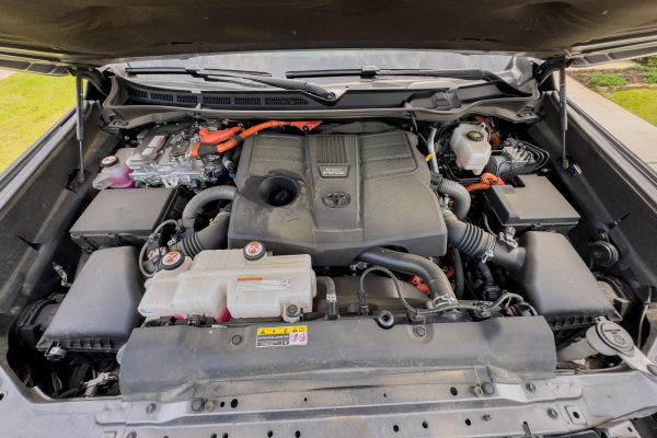 KZavOABO-2JPA4tL0yc 2023 Toyota Sequoia Platinum 4×4