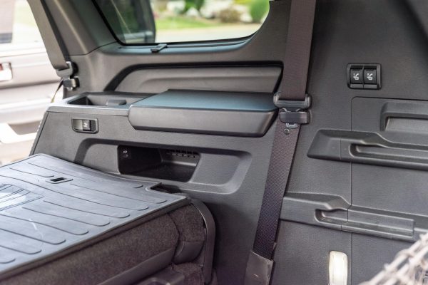 KZavOABO-O4PUhjw6O0 2023 Toyota Sequoia Platinum 4×4