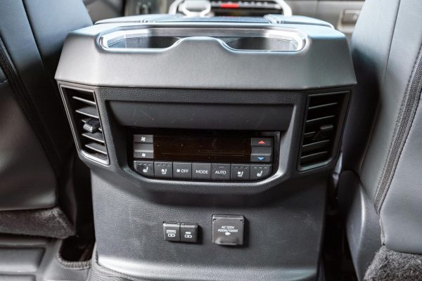 KZavOABO-s0wvyKBDf4 2023 Toyota Sequoia Platinum 4×4