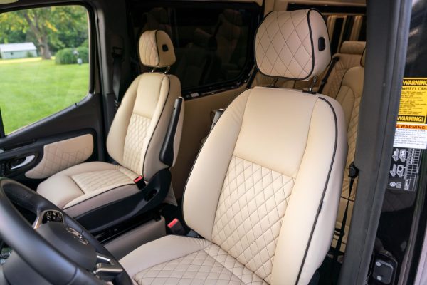 KdpdOgmQ-USUSmZd2Z2 2025 Mercedes-Benz Sprinter 3500XD Ultimate Toys Coach