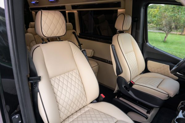 KdpdOgmQ-XxptLU1Z1s 2025 Mercedes-Benz Sprinter 3500XD Ultimate Toys Coach