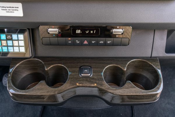 KdpdOgmQ-gebF7A2XYA 2025 Mercedes-Benz Sprinter 3500XD Ultimate Toys Coach