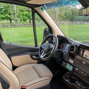 Q-a8Y 2025 Mercedes-Benz Sprinter 3500XD Ultimate Toys Coach