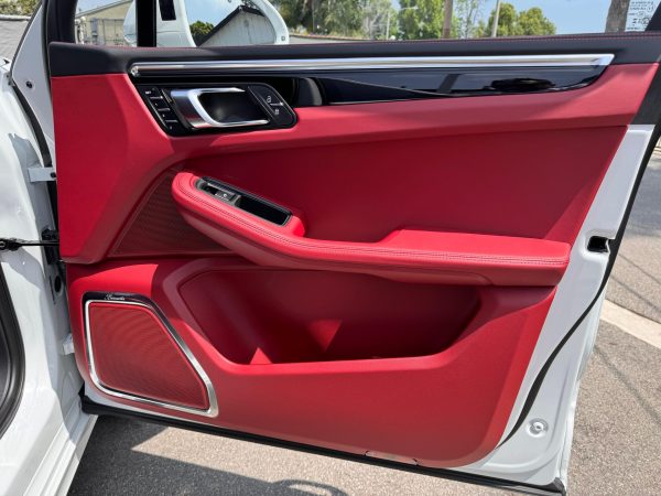 rwZy2vJZ-8g4GD6aIzs3 2024 Porsche Macan