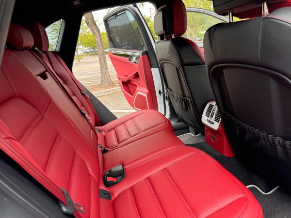 rwZy2vJZ-MLtfIFWniBh 2024 Porsche Macan