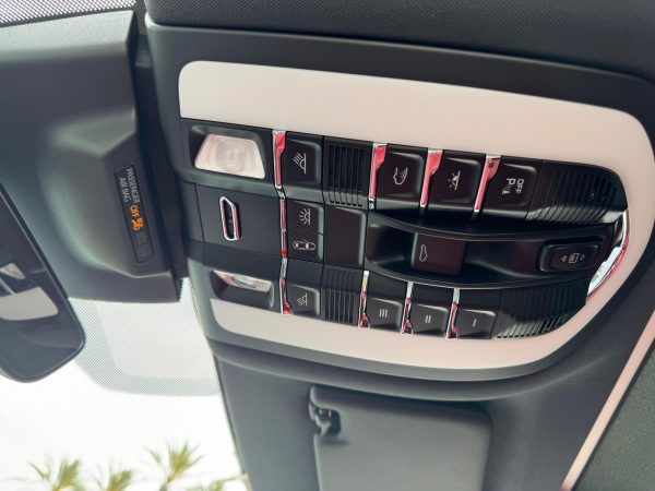 rwZy2vJZ-n4FTd-8JIo3 2024 Porsche Macan