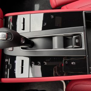 rwZy2vJZ-y7SZoPoIloE 2024 Porsche Macan