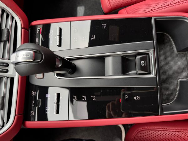 rwZy2vJZ-y7SZoPoIloE 2024 Porsche Macan