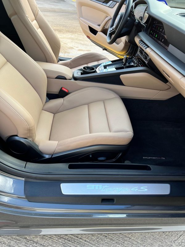 s-ls_gVoE0zuz 2023 Porsche 911 Targa 4S