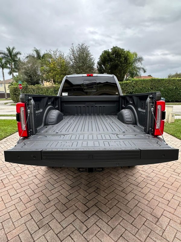 s-vd8ETFQJ46k 2024 Ford F-350 Super Duty Platinum Tremor Crew Cab 4×4