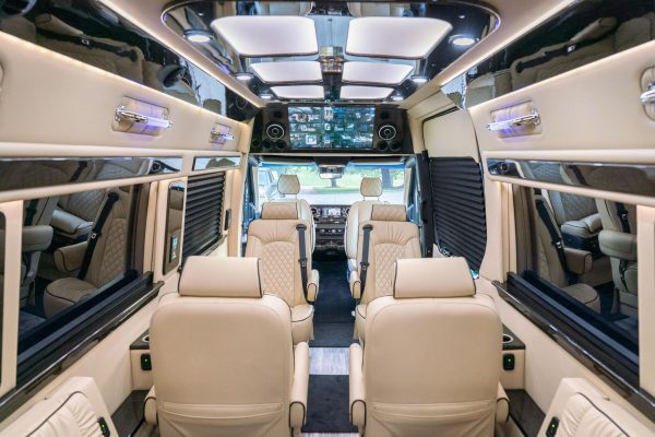 zTn7G 2025 Mercedes-Benz Sprinter 3500XD Ultimate Toys Coach